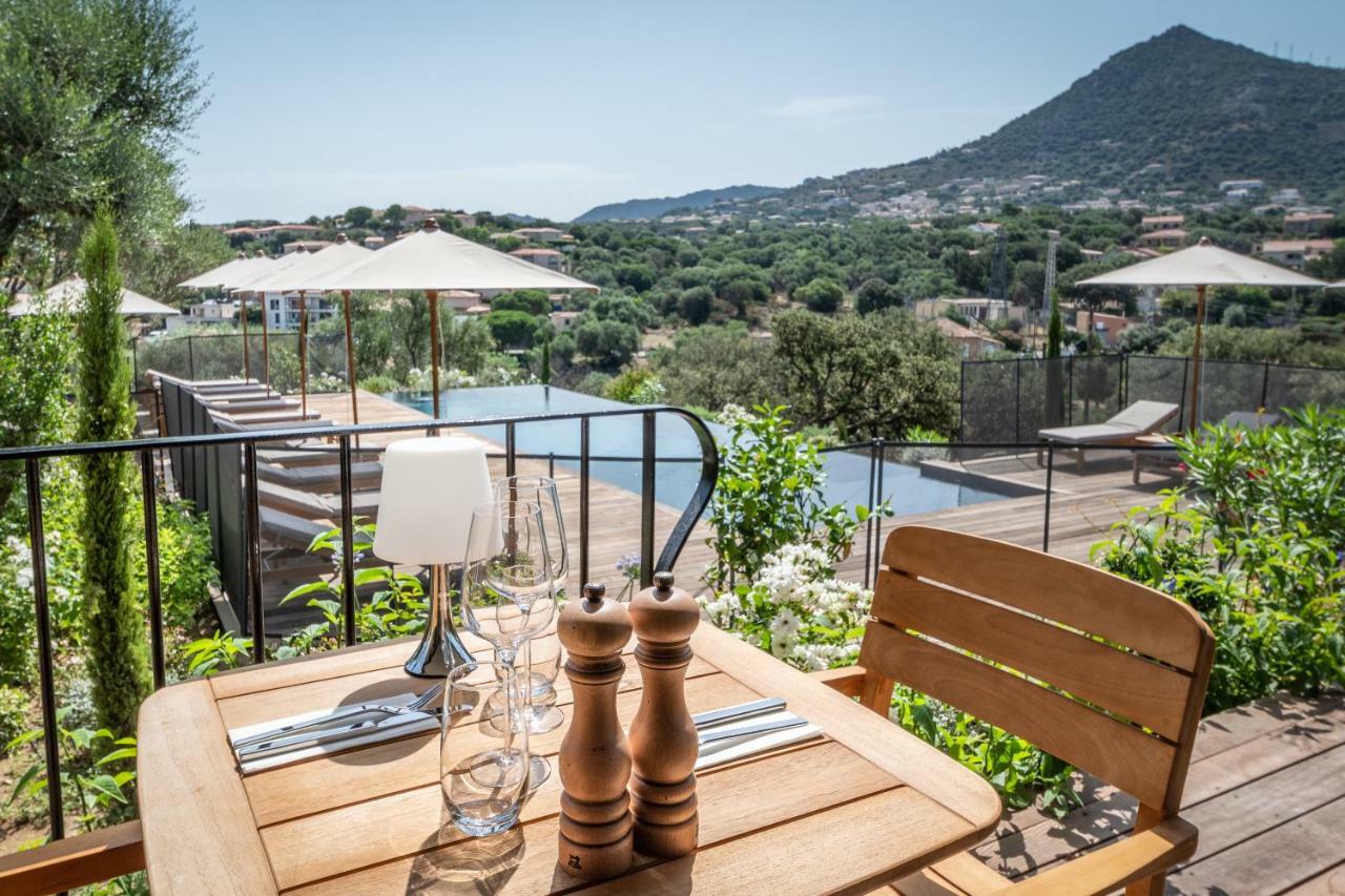 Hotel Restaurant Villa Josephine LʼÎle-Rousse Exteriör bild